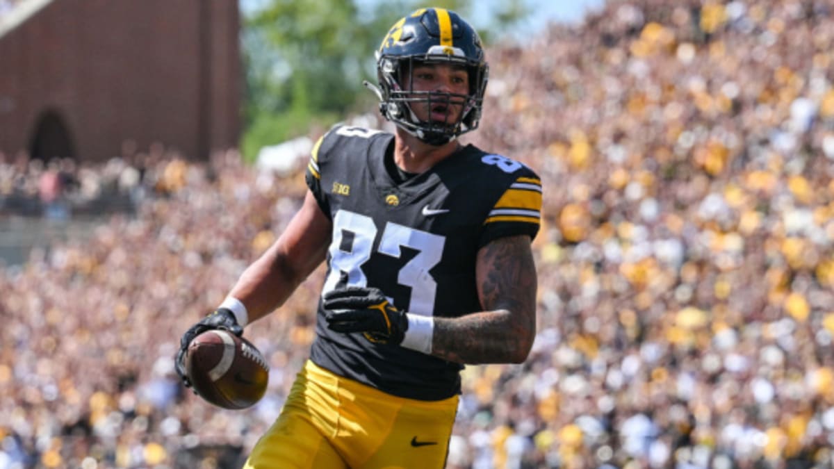 Iowa vs. Iowa State picks, predictions: Week 2 college football computer  picks, odds, betting lines - College Football HQ