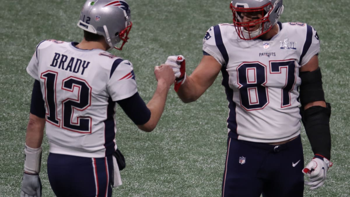 WATCH: New England Patriots Legend Tom Brady Makes Fox Sports Debut -  Sports Illustrated New England Patriots News, Analysis and More