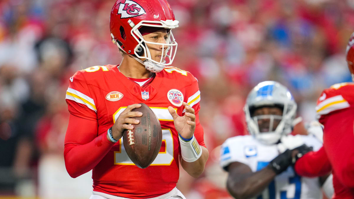 KC Chiefs' Andy Reid, Patrick Mahomes Call Out Officials for Jawaan Taylor  Penalties vs. Chicago Bears - Sports Illustrated Kansas City Chiefs News,  Analysis and More