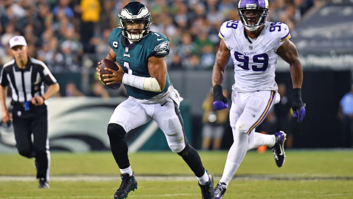 Minnesota Vikings defensive lineman Danielle Hunter leads host of Vikings  to 7-yard sack vs. Philadelphia Eagles quarterback Jalen Hurts