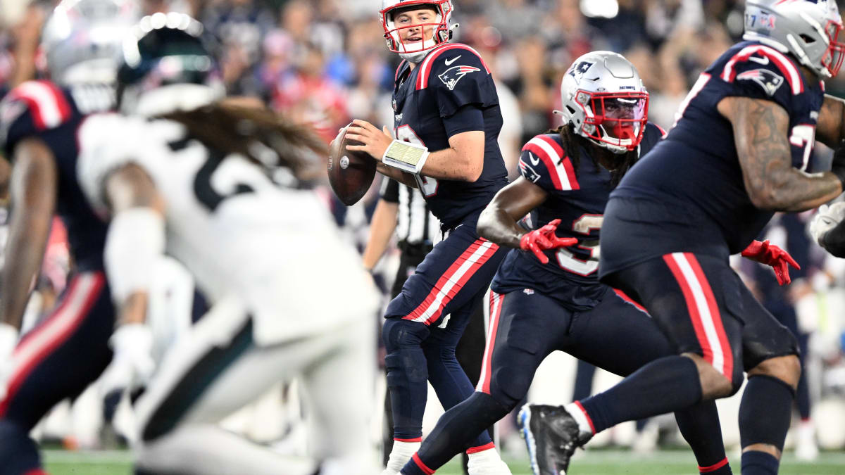 New England Patriots vs. Philadelphia Eagles: LIVE Updates: New England  Late Comeback Attempt Falls Short - Sports Illustrated New England Patriots  News, Analysis and More