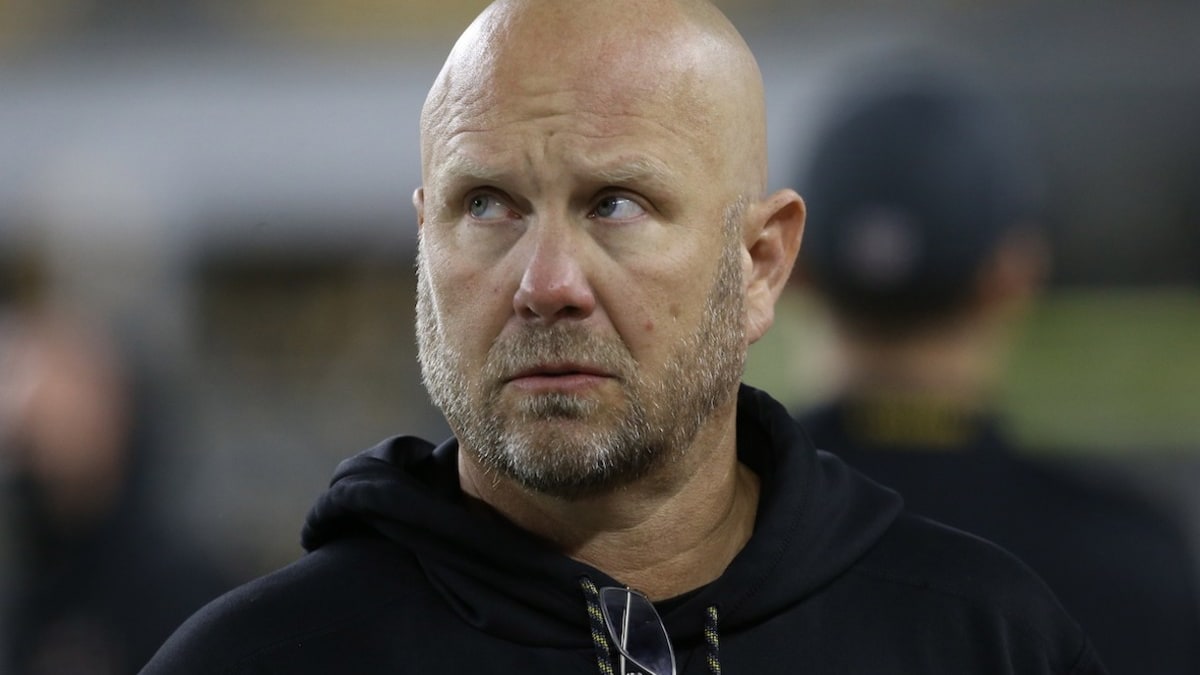 Steelers OC Matt Canada Astoundingly Derails 2022 Season By