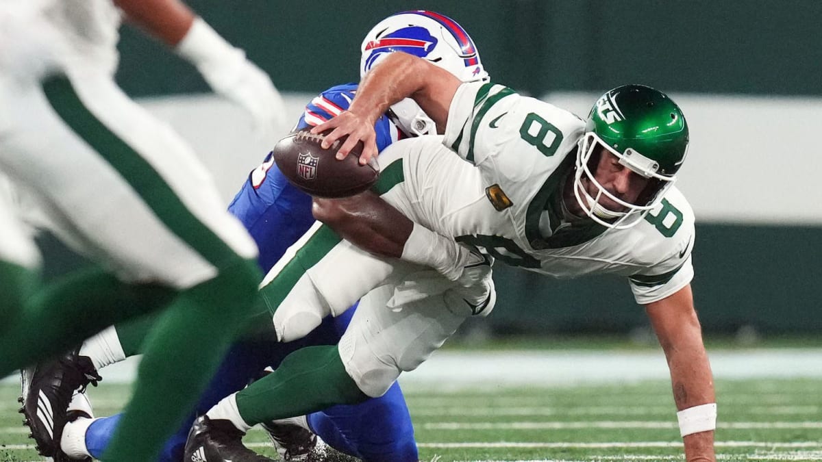 Jets' Quinnen Williams Had the Most 'Football Guy' Answer to the NFL's  Grass vs. Turf Debate - Sports Illustrated