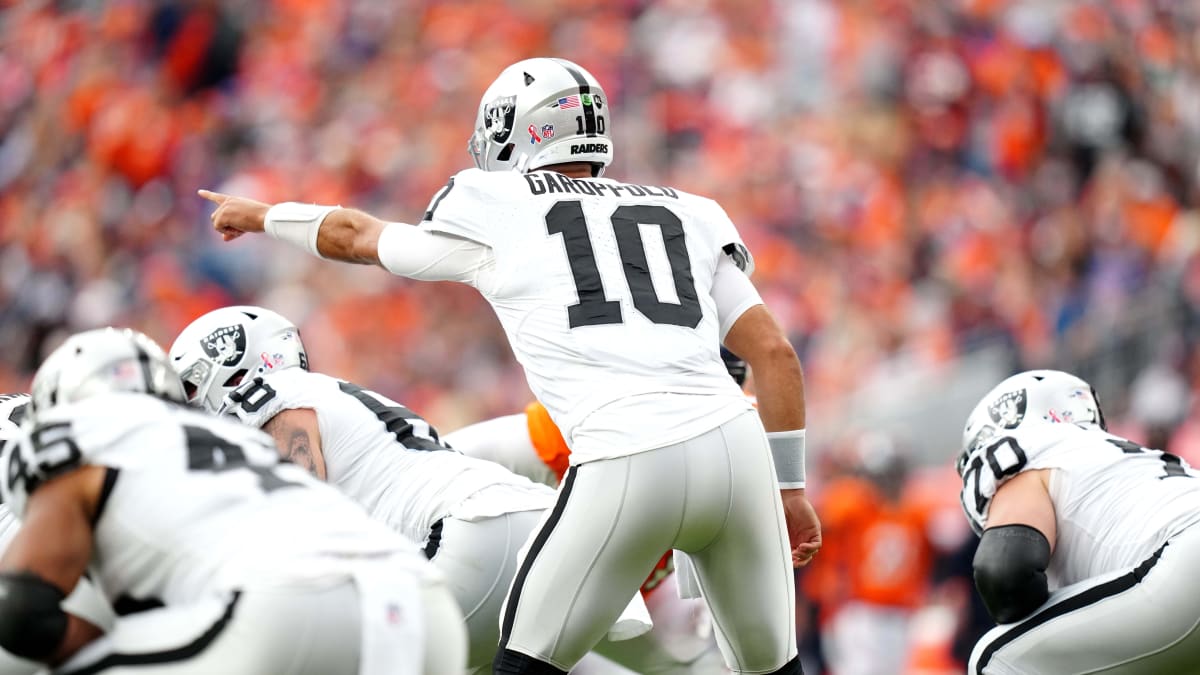 Raiders news: Davante Adams & Jimmy Garoppolo begin building chemistry -  Silver And Black Pride