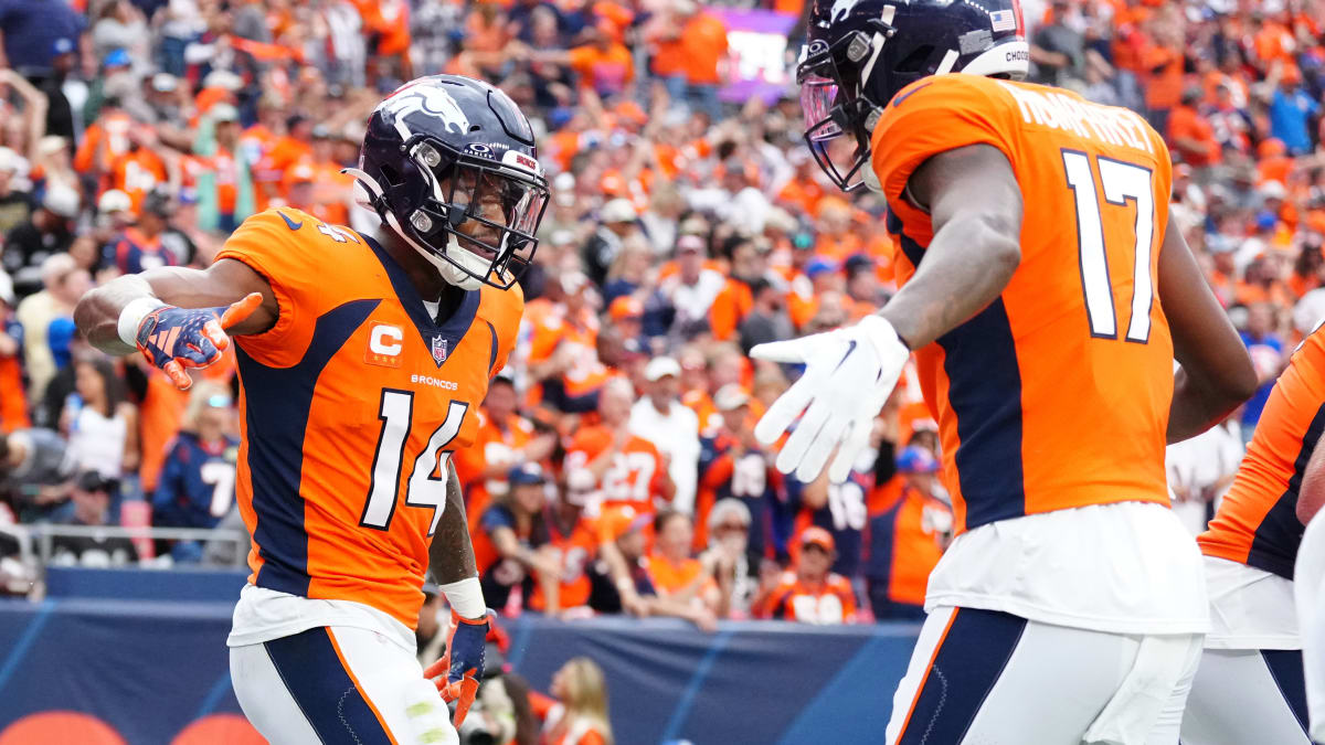 Denver Broncos S Caden Sterns Carted Off in Week 1 vs. Las Vegas Raiders -  Sports Illustrated Mile High Huddle: Denver Broncos News, Analysis and More