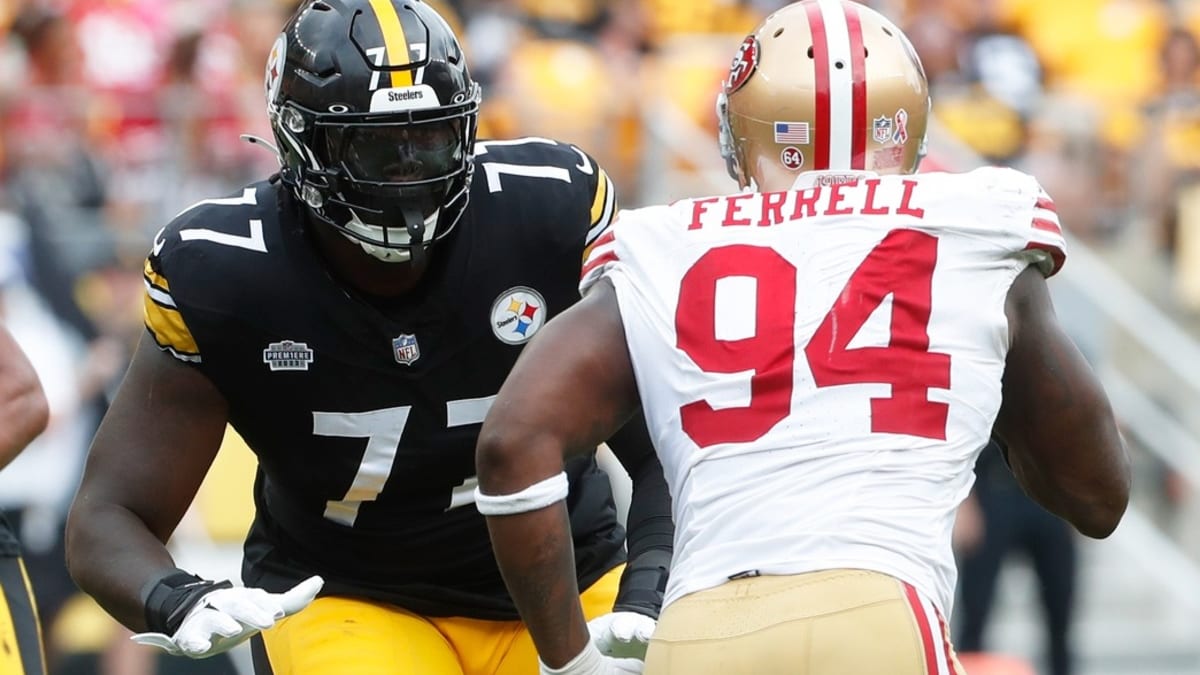 Steelers LT Injured, Broderick Jones Enters Game