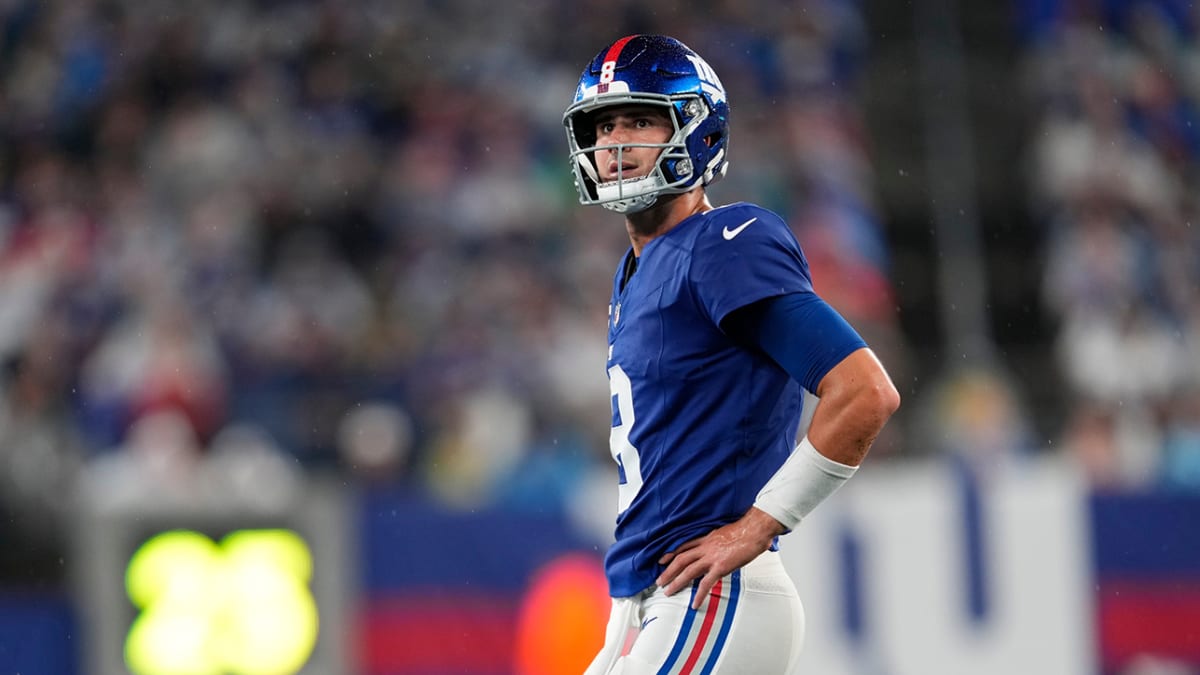 Giants avoid embarrassment after chaos ensues on last-ditch effort from  Bears