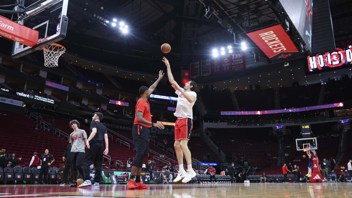 Center Boban Marjanovic officially re-signs with Dallas Mavericks