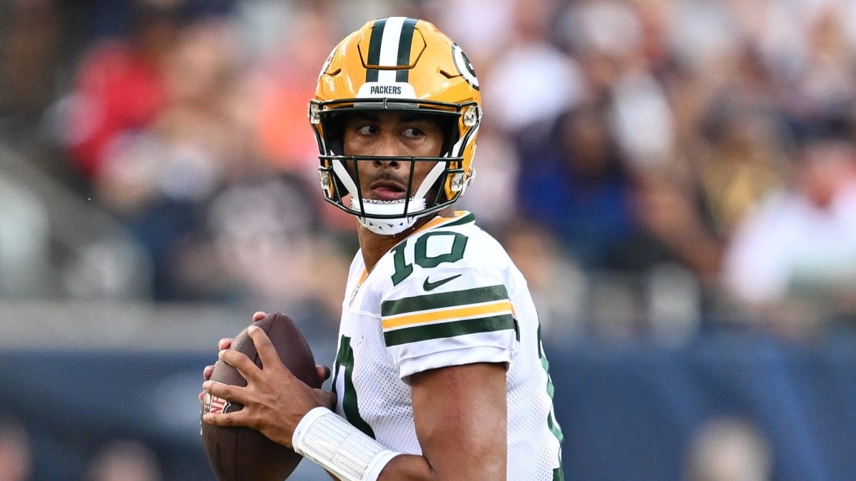 Packers quarterback Jordan Love takes over for a legend and leads Green Bay  to a victory - Sports Illustrated