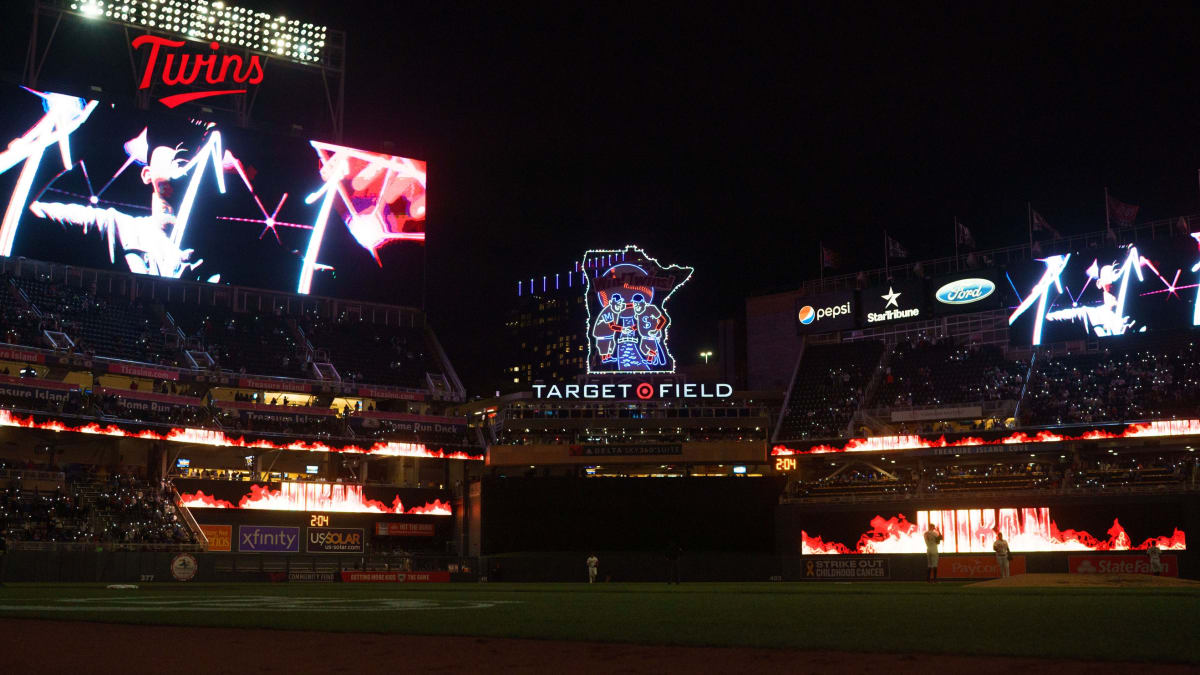 Watch: Jhoan Duran's electrifying entrance on the night Twins clinch at  Target Field - Sports Illustrated Minnesota Sports, News, Analysis, and More