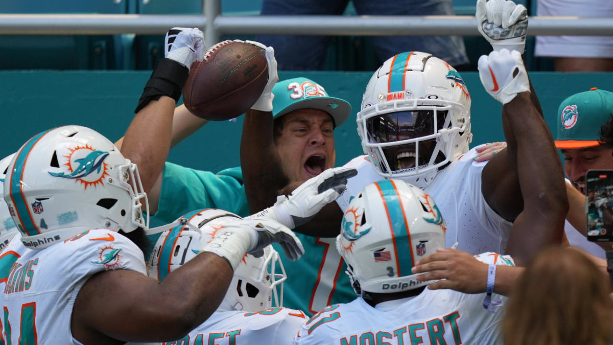 Video-game type stuff:' Dolphins hang 70 points on Broncos, top