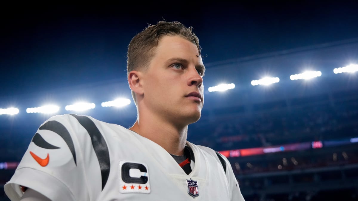 Look: Joe Burrow and Cincinnati Bengals Arrive for Road Matchup With Tennessee  Titans - Sports Illustrated Cincinnati Bengals News, Analysis and More