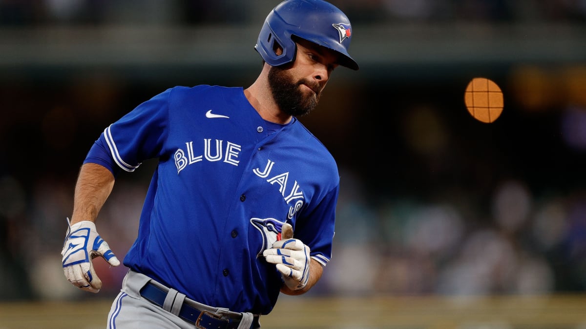 Belt Returns At Perfect Time For Blue Jays' Playoff Push - Sports