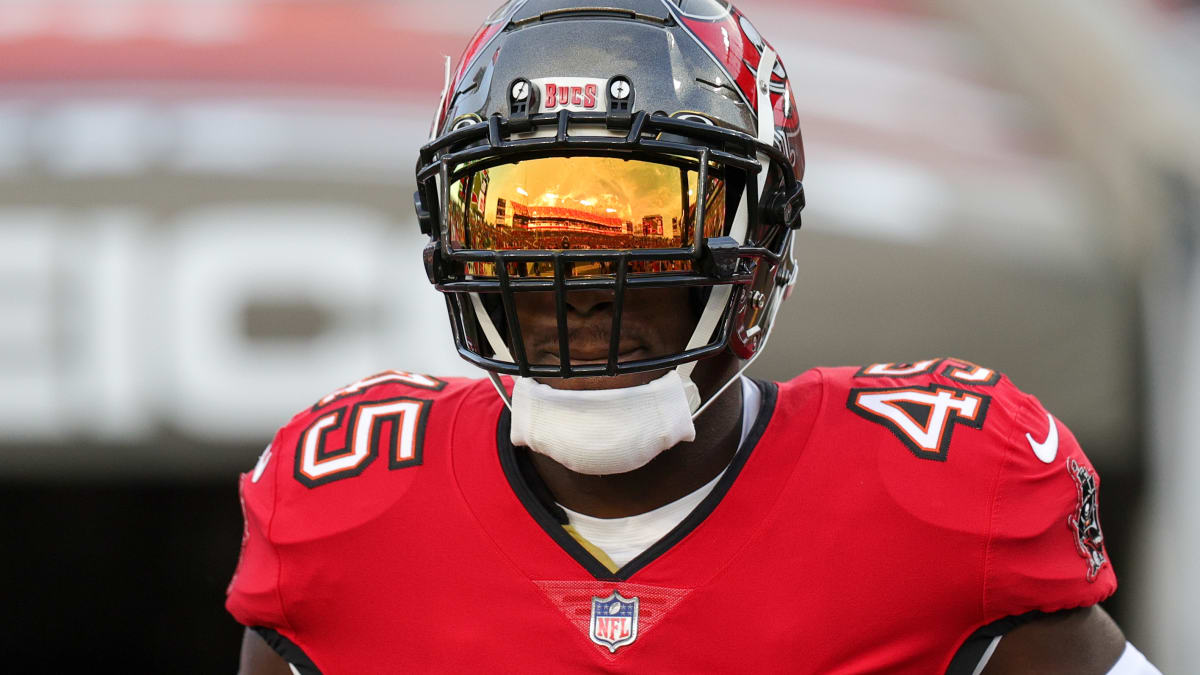 Buccaneers Move on From Two Defensive Stars in Proposed Trades