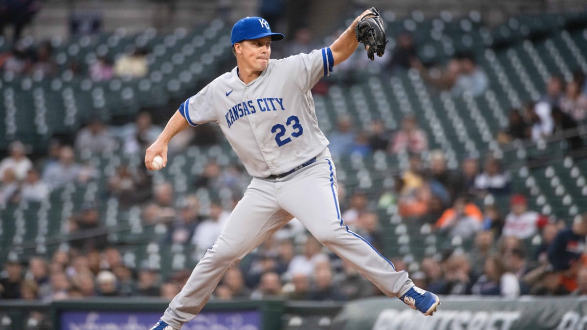 Kansas City Royals Legend Goes Viral For Pitching Oddity - Fastball