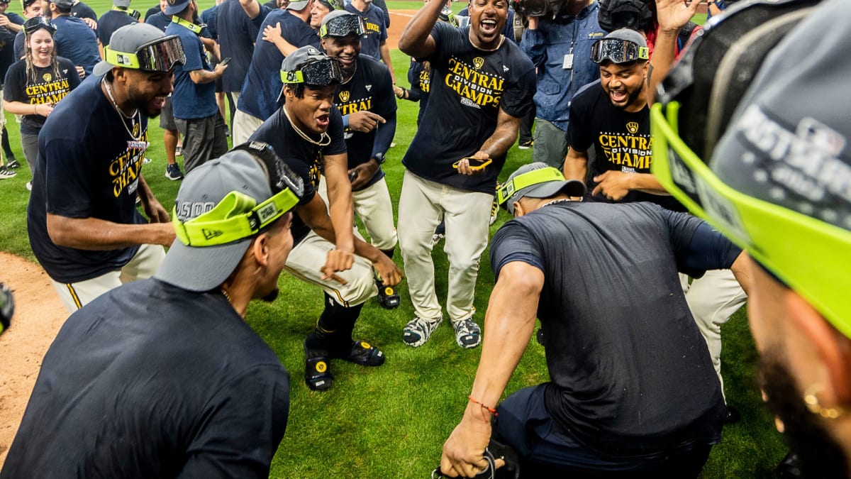 Milwaukee Brewers on X: These jerseys debut tomorrow and we expect they'll  be flying off the shelves. Get the drop on Friday's fans, get to the Team  Store and get your City