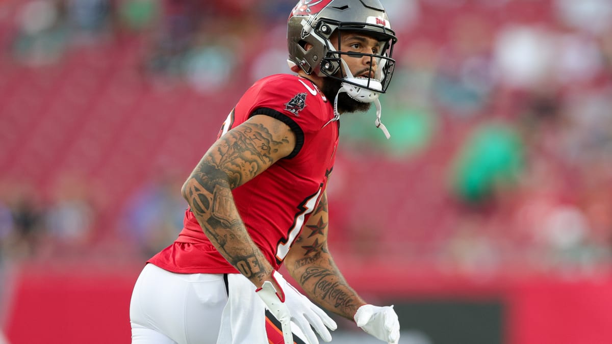 Buccaneers' Mike Evans Exited Practice With Hamstring Injury, Todd