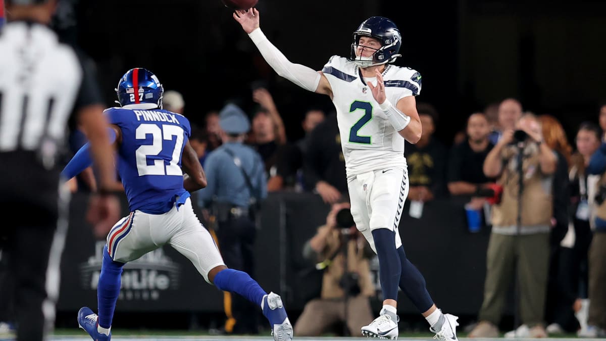 Lock makes appearance as Seahawks D stifles Giants in 24-3 win