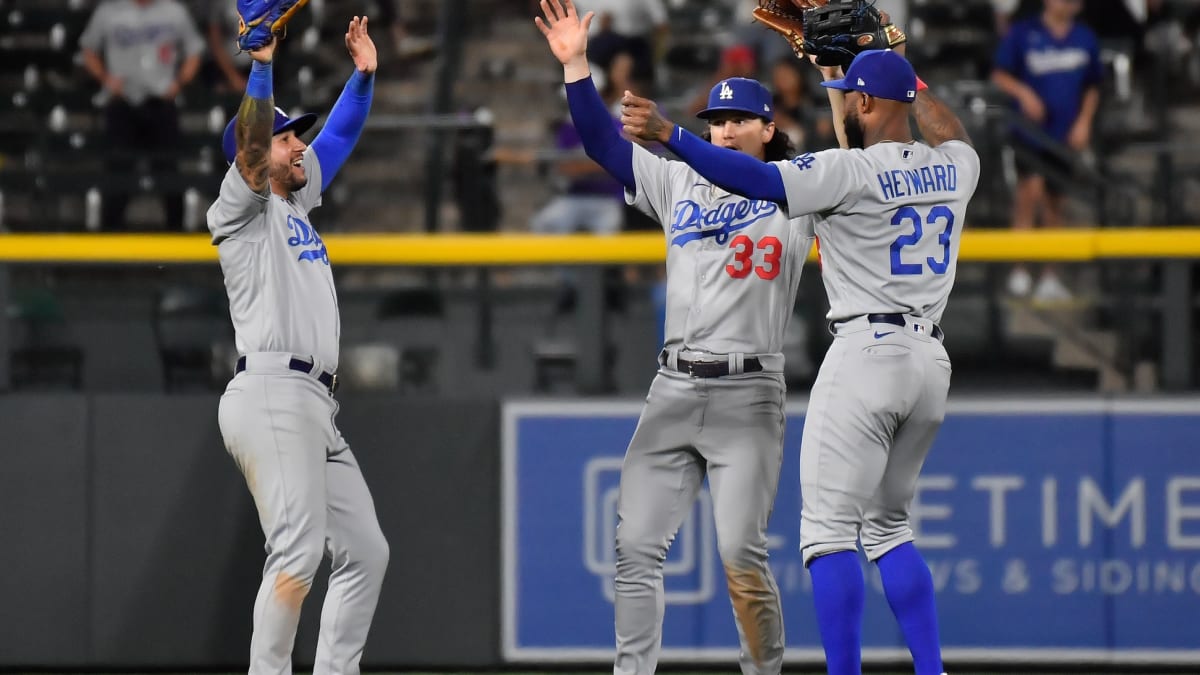 Jason Heyward can't swing, Clayton Kershaw can't miss - Sports