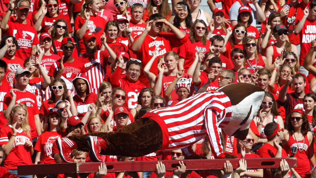 Why Wisconsin vs Rutgers football game is on Peacock in Week 6