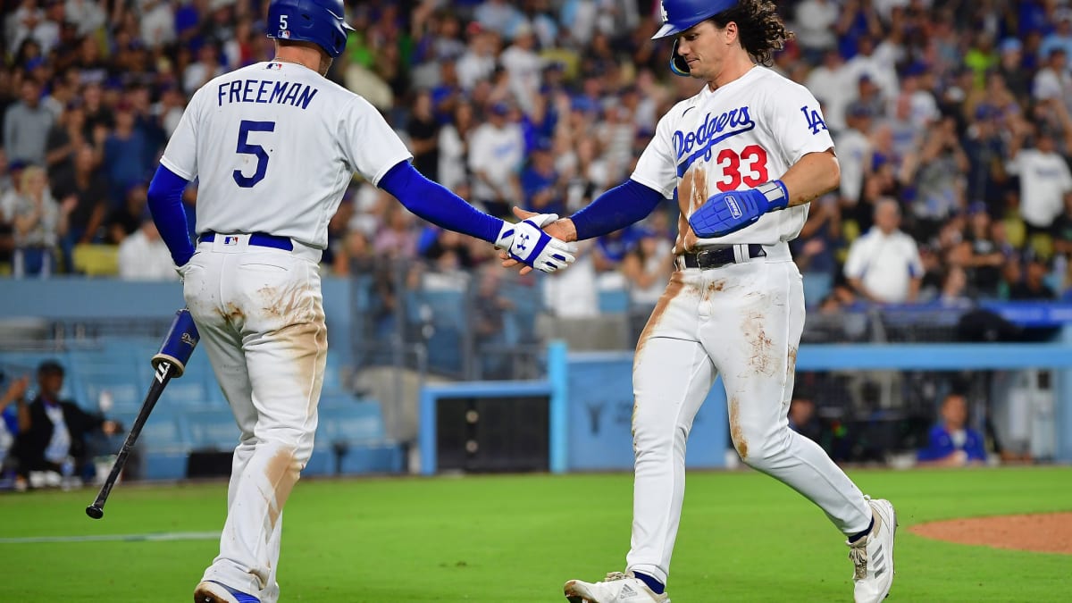 Clayton Kershaw's 9-word reaction to Freddie Freeman signing with Dodgers