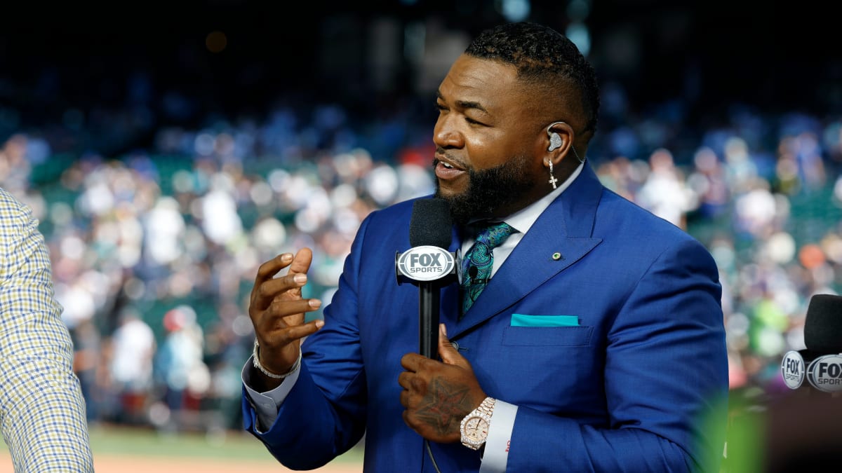 WATCH: Former Red Sox Baseman David Ortiz Pays a Special Tribute to NFL  Defensive Legend Reggie White During NLCS Broadcast - EssentiallySports