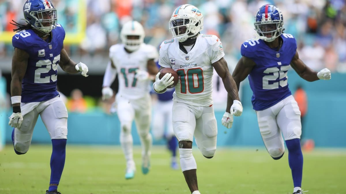 Tyreek Hill on pace for historic season after carrying Dolphins to win vs.  Chargers