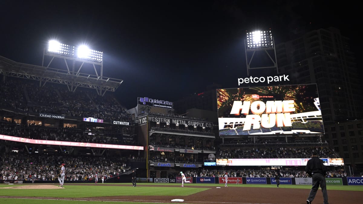 1998 San Diego Padres reunite at Petco Park on 15 yr aniversary 