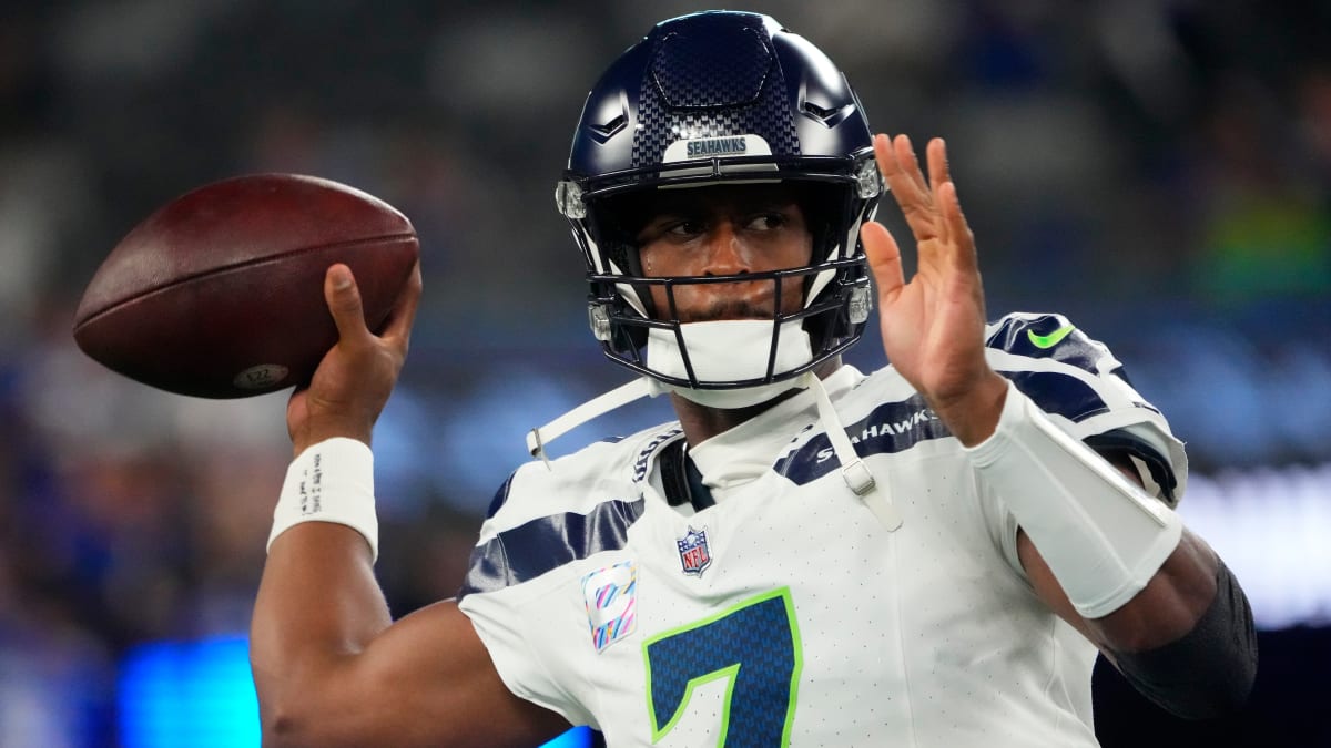 Seattle Seahawks OL Phil Haynes Injured vs. New York Giants: Tracker -  Sports Illustrated Seattle Seahawks News, Analysis and More