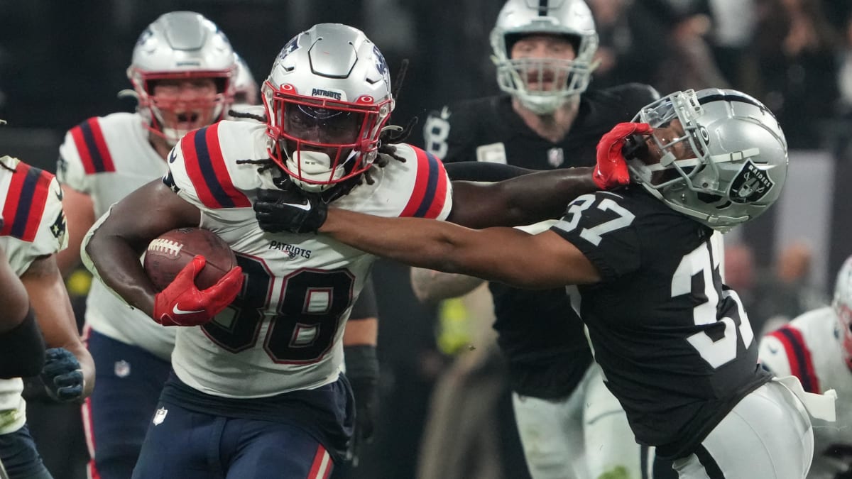 NFL Trade Rumor: Las Vegas Raiders' Davante Adams to New England Patriots?  - Sports Illustrated New England Patriots News, Analysis and More