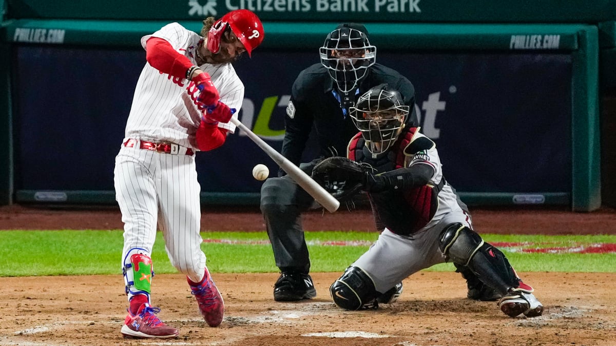 Exhilarating Spanish Call of Bryce Harper's Homer Features