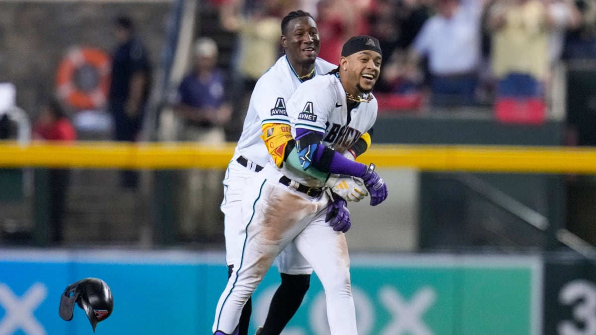 Diamondbacks pitcher gets slapped off the mound