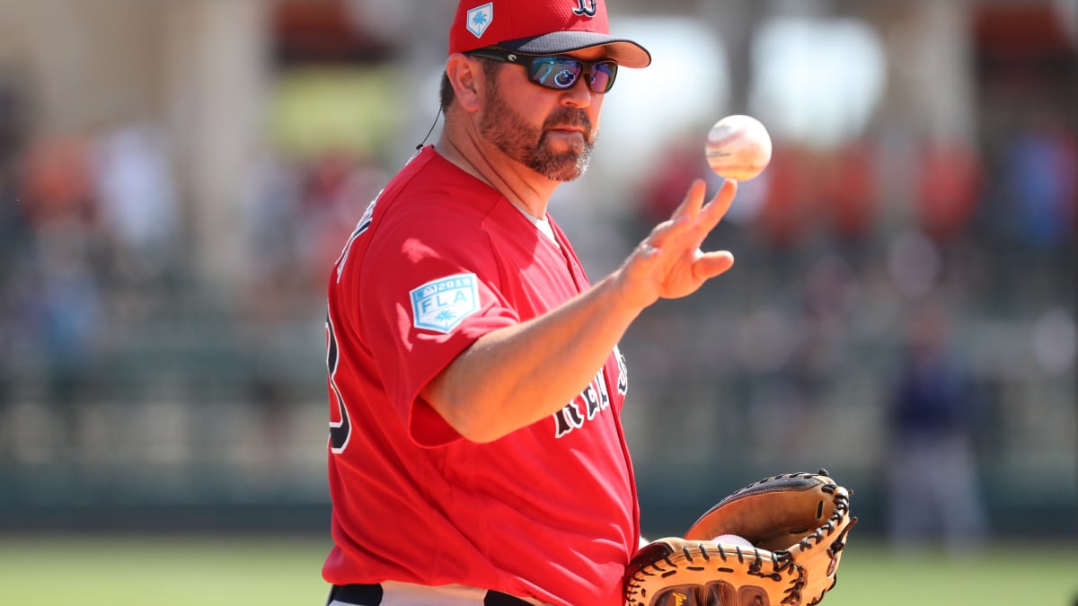 Report: Jason Varitek interviewing for San Francisco Giants' managerial job  - CBS Boston