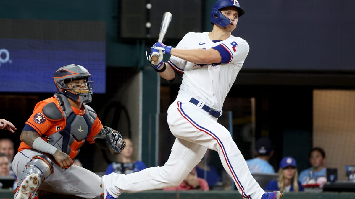 In young MLB career, Rangers' Josh Smith displays maturity rarely