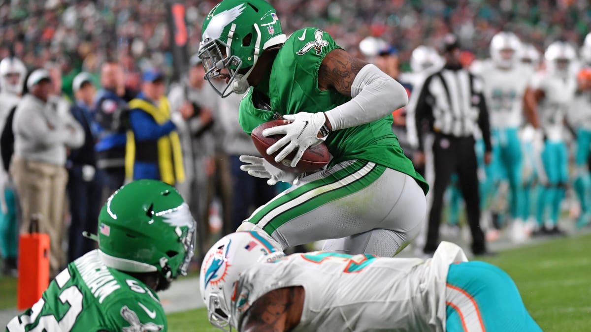 Philadelphia Eagles Lead Miami Dolphins at Halftime Despite Tyreek Hill's  Late TD - Sports Illustrated Philadelphia Eagles News, Analysis and More