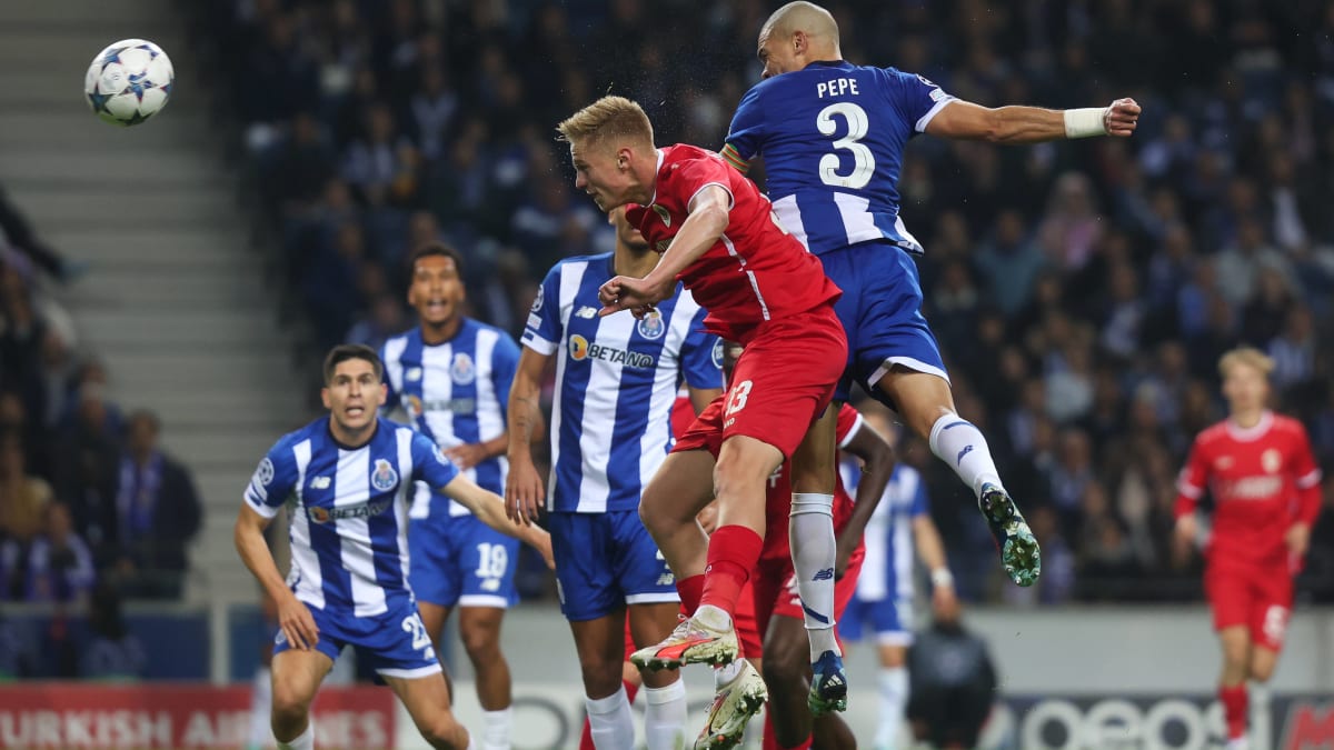 At 40, Pepe becomes becomes oldest scorer in Champions League as Porto  beats Antwerp 2-0 - The San Diego Union-Tribune