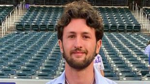 Mets place Edwin Díaz on bereavement list, call up David Peterson
