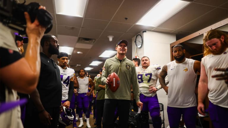 Minnesota Vikings Kirk Cousins give him the chains football shirt