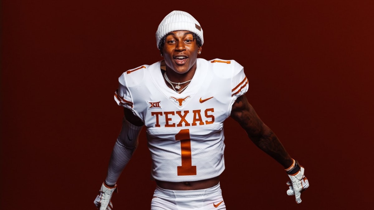 RECRUITING: Nation's top WR Evan Stewart commits to Texas A&M Aggies - Good  Bull Hunting