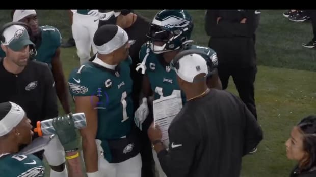 Philadelphia Eagles vs Minnesota Vikings LIVE RESULT: Jalen Hurts & AJ  Brown fight cleared up by Nick Sirianni - updates