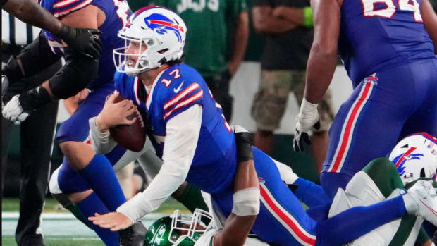 Bills' Josh Allen just set a never-before-seen QB record in history