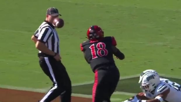 Watch: Ref hit in face by pass in Week 0 college football game ...