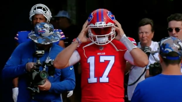 Buffalo Bills tease the return of the red helmets - A to Z Sports