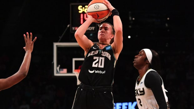 News,WNBA Playoffs,New York Liberty,Chicago Sky,Sabrina Ionescu,WNBA,Betnij...