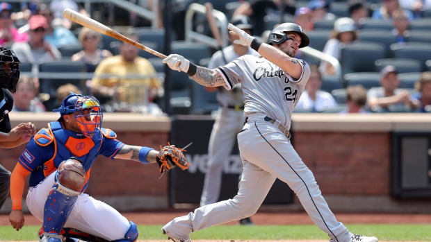 White Sox Sign All-Star Catcher Yasmani Grandal