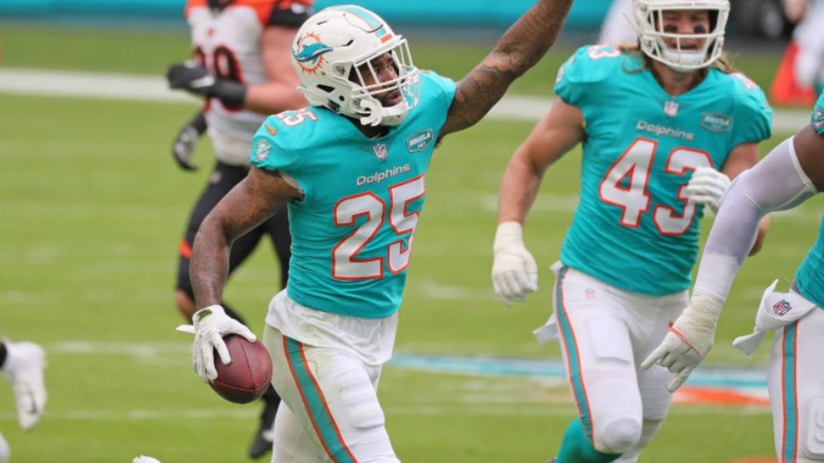 The Miami Dolphins will either need to extend Xavien Howard or trade him