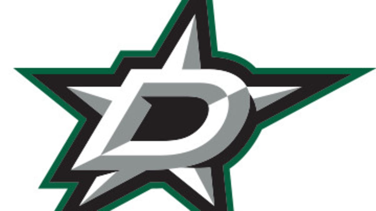 Dallas Stars fans throw trash onto ice after 4-0 loss