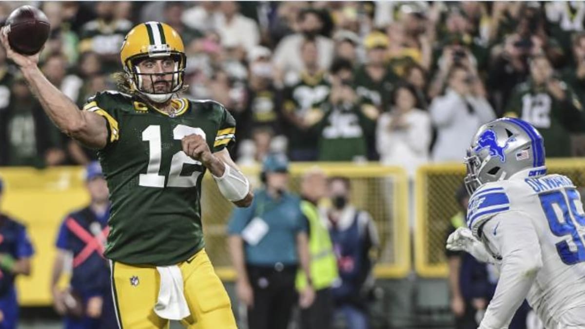 Aaron Rodgers rips out Cowboys' hearts again with late touchdown in 35-31  win - NBC Sports