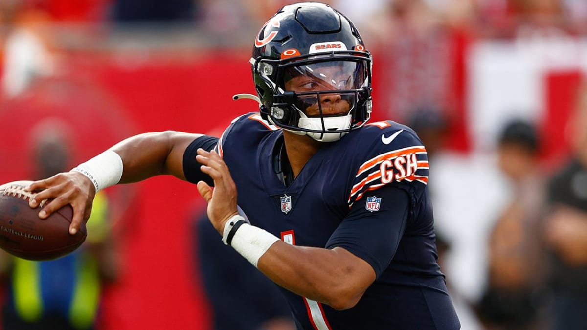 Week 9 dynasty fantasy football Stock Watch: Justin Fields