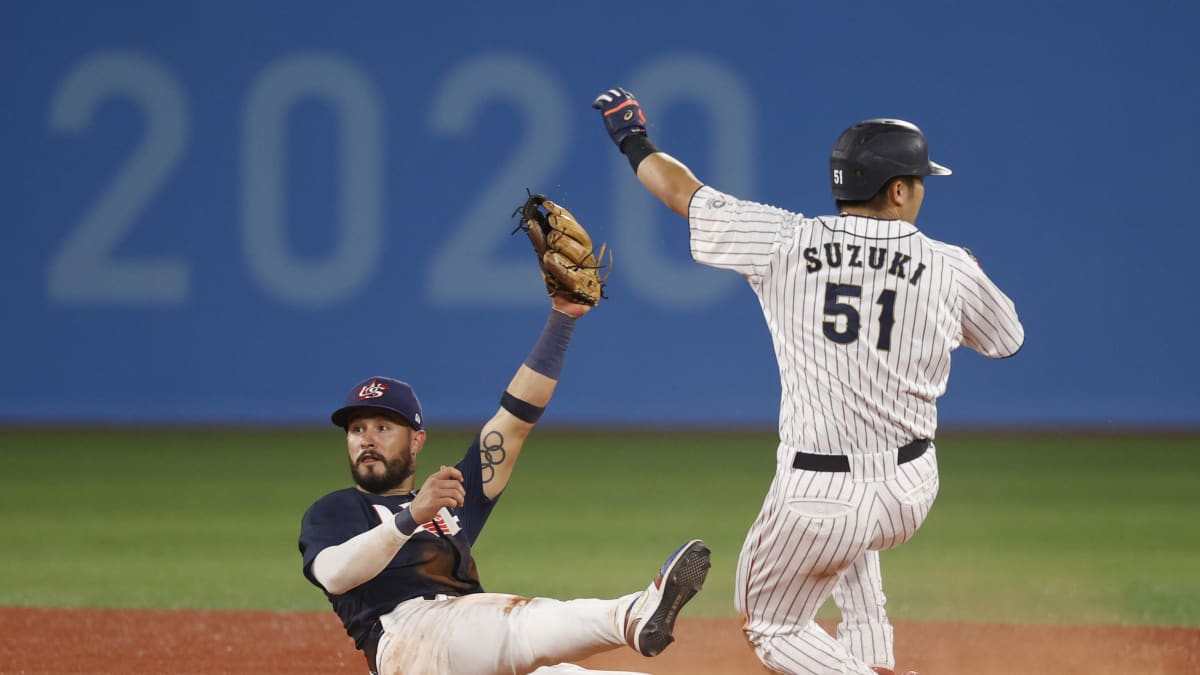 MLB: Seiya Suzuki Has Three of Chicago's 12 Hits; Suzuki's 19th Home Run  Helps Cubs Rout Pirates 14-1 - The Japan News